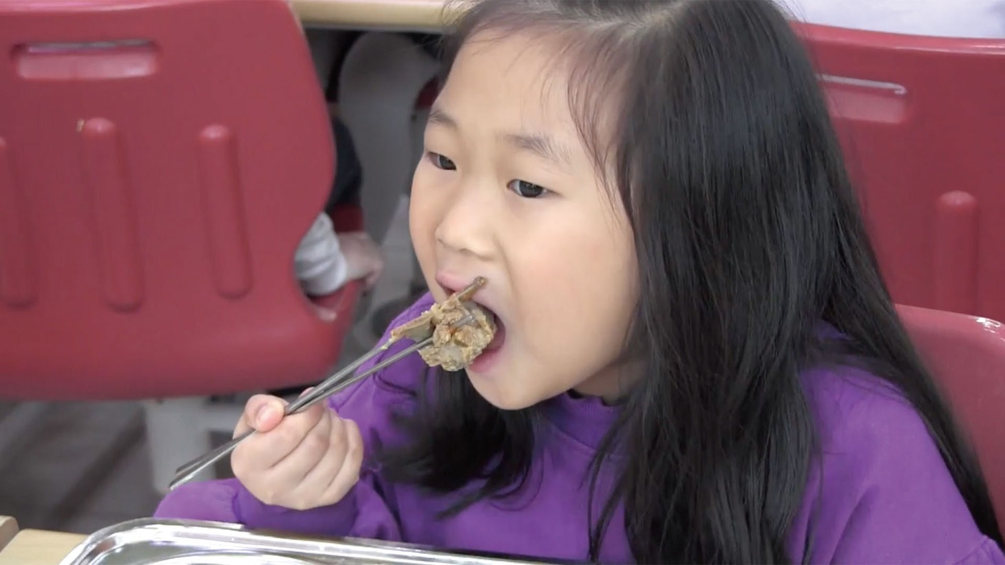 「食の安全を守る人々」