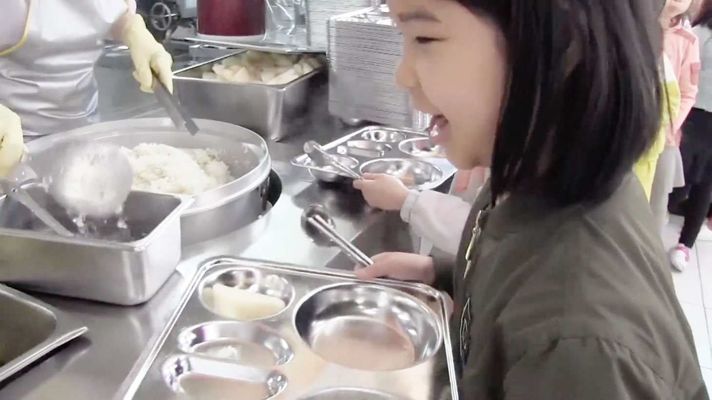 「食の安全を守る人々」