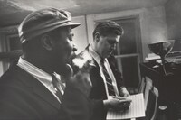 「ジャズ・ロフト」 Thelonious Monk and Hall Overton working in the Jazz Loft, 1959. Credit: Photo by W. Eugene Smith, 1959 (c) The Heirs of W. Eugene Smith.