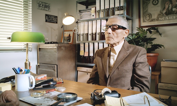 おじいちゃんが眼鏡カメラをお試し 歳のやさしいスパイ 本編映像 映画ナタリー