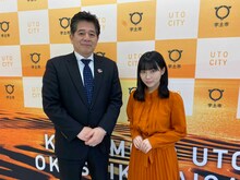 左から宇土市長の元松茂樹、田中美久。