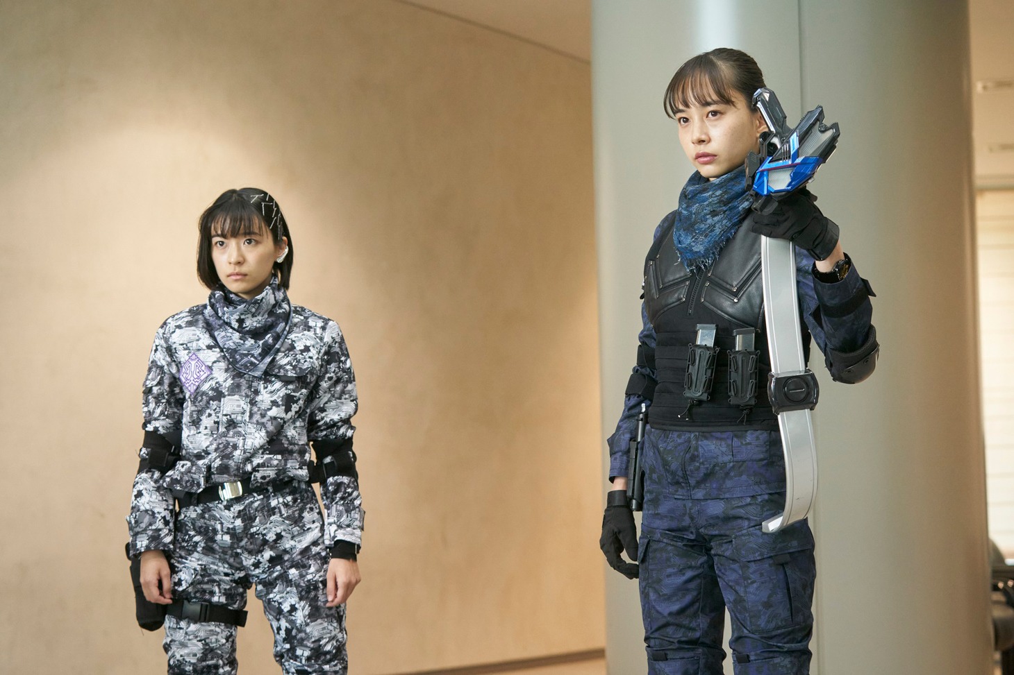 「ゼロワン Others 仮面ライダーバルカン＆バルキリー」 新場面写真