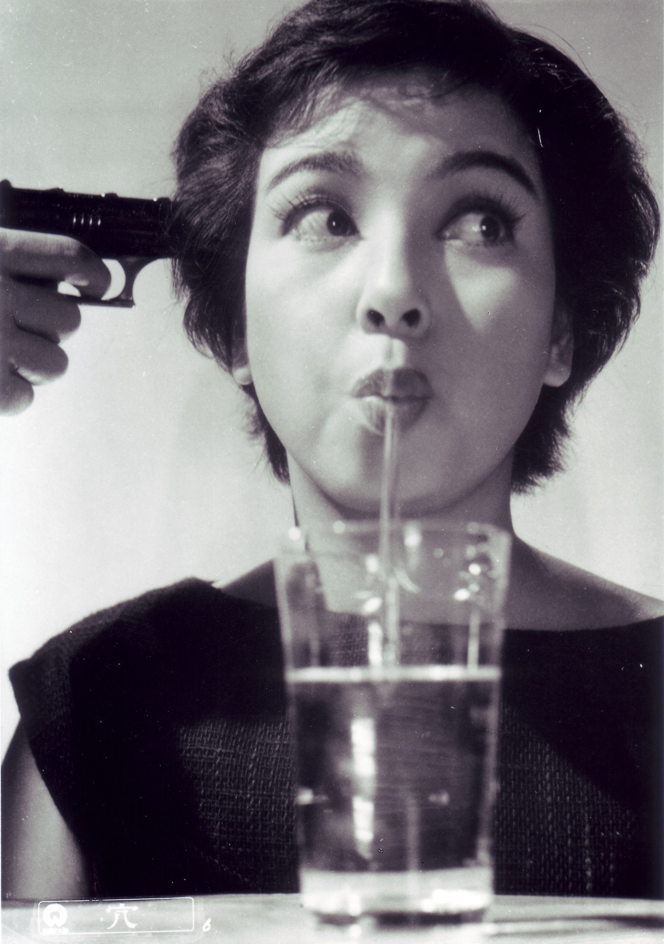 「穴」 (c)KADOKAWA1957