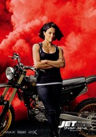 「ワイルド・スピード／ジェットブレイク」レティのキャラポスター。