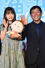 左から稲垣来泉、明石家さんま。