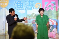 左から明石家さんま、大竹しのぶ