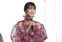 ラスト1分で慌てて挨拶した浜辺美波。