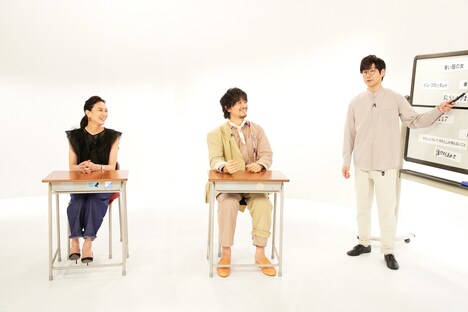 「斎藤工×板谷由夏 映画工房」より、左から板谷由夏、斎藤工、中井圭。