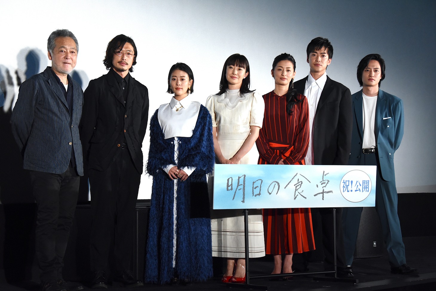 「明日の食卓」初日舞台挨拶の様子。