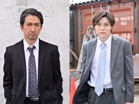 「ヨドンナ」より、神尾佑（左）と岸洋佑（右）が演じる刑事。