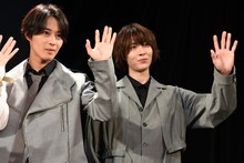 左から猪野広樹、笹森裕貴。