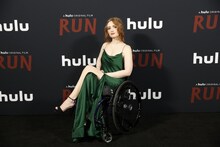 クロエ役のキーラ・アレン。(c)Rachel Murray for Getty photo