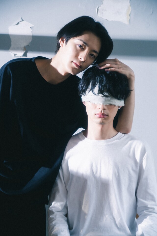 「ソムニウム」より、塩野瑛久演じる藤田醒（左）。