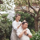 加賀まりこが54年ぶりに映画主演、「梅切らぬバカ」で塚地武雅と親子役