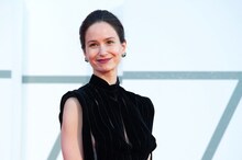 キャサリン・ウォーターストン（写真提供：Abaca Press / Marechal Aurore / Abaca / Sipa USA / Newscom / ゼータ イメージ）