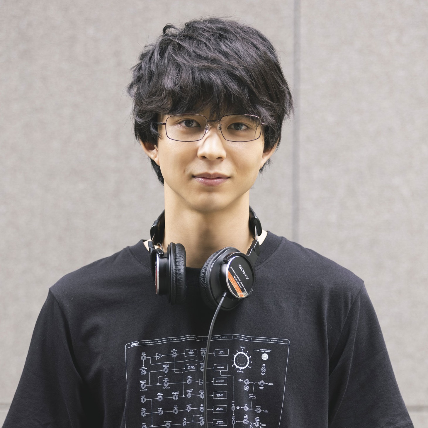 鈴木仁演じる佐々木涼平。