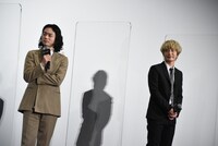 左から菅田将暉、Fukase。