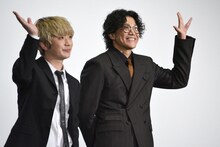 左からFukase、小栗旬。