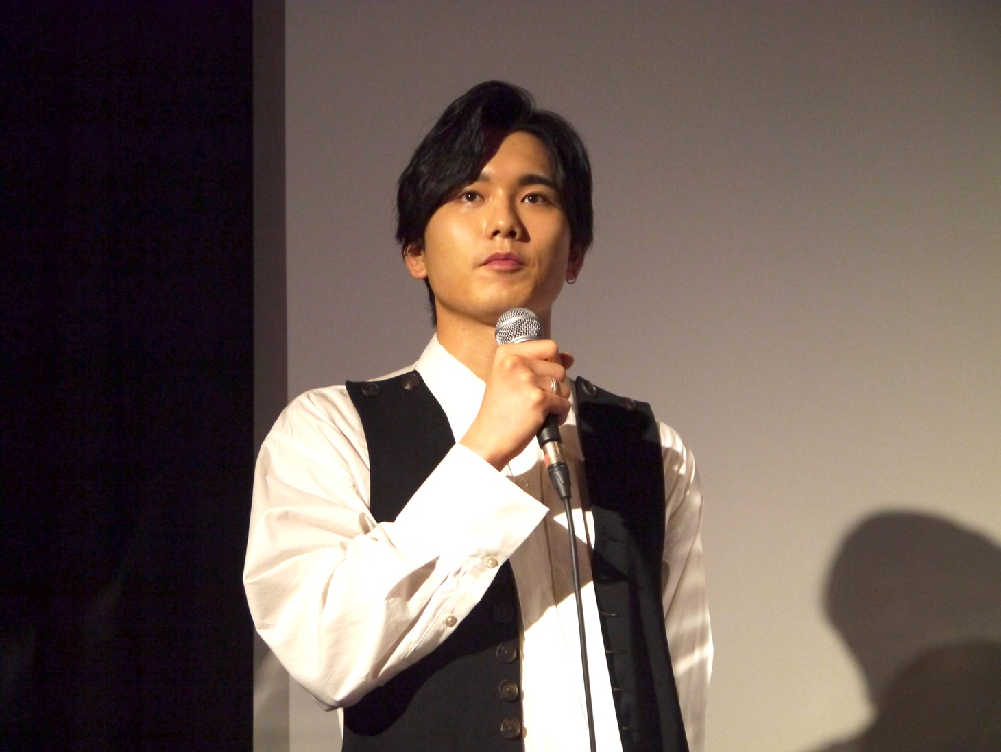 水石亜飛夢