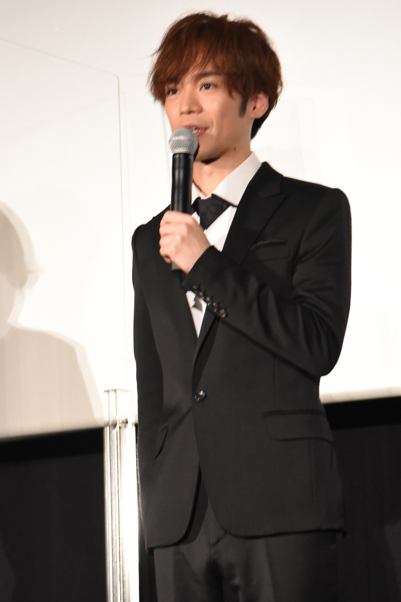 小野賢章