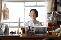 「先生、私の隣に座っていただけませんか？」