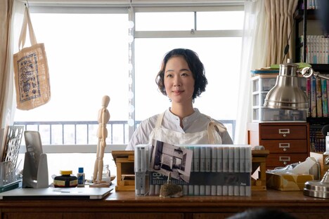 「先生、私の隣に座っていただけませんか？」