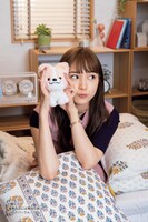 「公式 うちキュン▼BOOK 着飾る恋には理由があって」より、川口春奈。