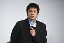 田中圭へのサプライズに号泣する山田裕貴。