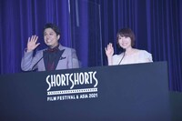 MCを担当した木村昴（左）と花澤香菜（右）。