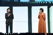左から上田慎一郎、松本穂香。