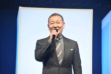 HOPPY HAPPY AWARD授与に登壇した國村隼。