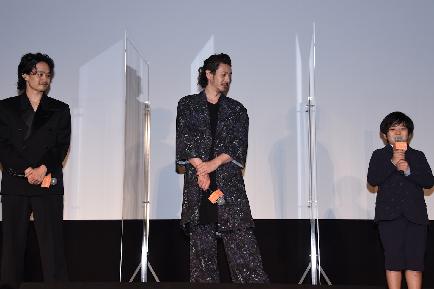 左から池松壮亮、オダギリジョー、佐藤凌。