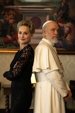 左からシャロン・ストーン、ジョン・マルコヴィッチ。