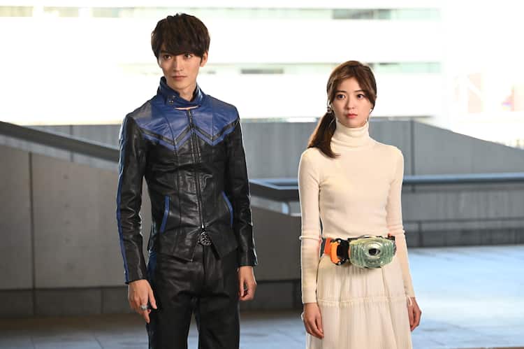 山本涼介も出演「仮面ライダースペクター×ブレイズ」配信、カノンが 