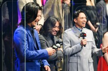 「全裸監督 シーズン2」ワールドプレミアにて、左から玉山鉄二、山田孝之、満島真之介。