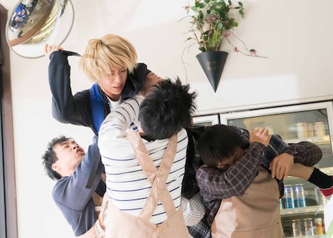 「ベイビーわるきゅーれ」新場面写真