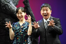 左から芦田愛菜、田中裕二。