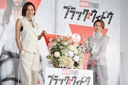 左から米倉涼子、田村睦心。