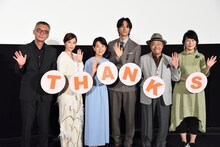 「いのちの停車場」舞台挨拶の様子。左から成島出、広瀬すず、吉永小百合、松坂桃李、西田敏行、南杏子。