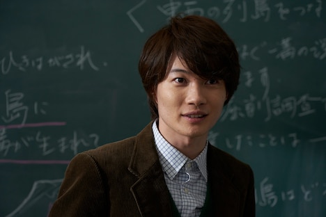 「妖怪大戦争 ガーディアンズ」より、神木隆之介演じる加藤先生。