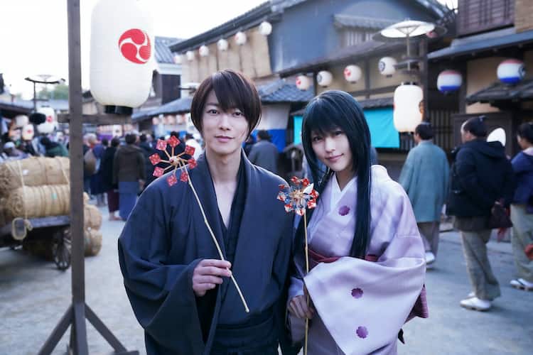 るろうに剣心 佐藤健と有村架純がほほえむオフショット到着 新場面写真6枚も 映画ナタリー