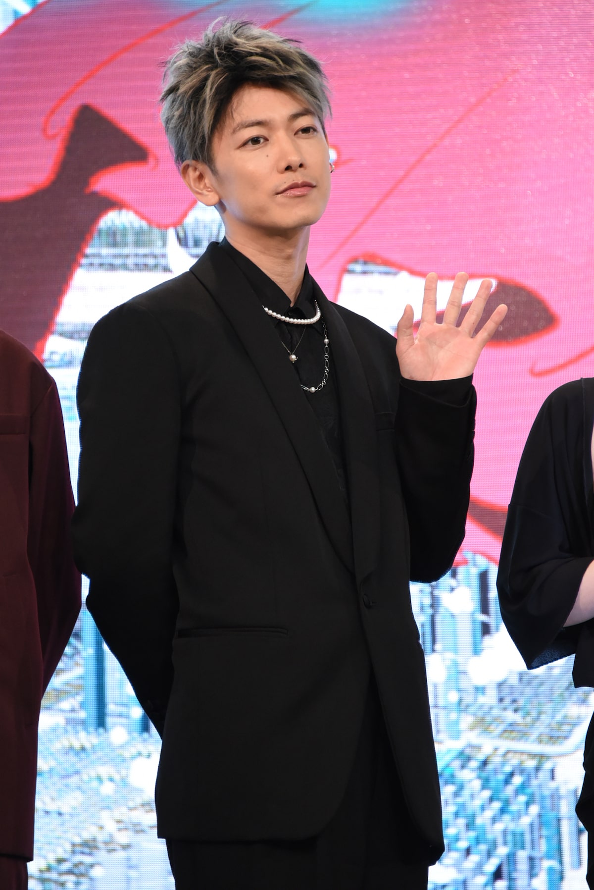 佐藤健が細田守の新作 竜とそばかすの姫 出演 凶暴な謎の存在に声当てる 映画ナタリー