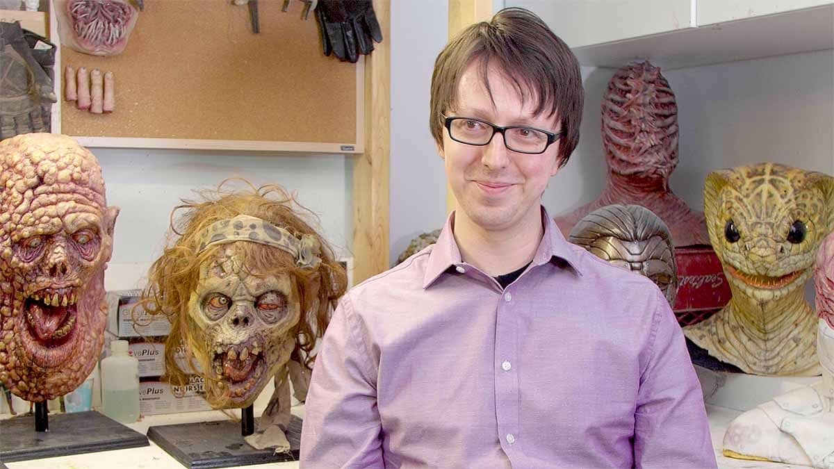 「サイコ・ゴアマン」の原点とは？怪人マスクに囲まれた監督のインタビュー映像