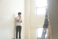 「階段下は××する場所である」