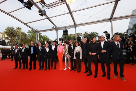 「フレンチ・ディスパッチ ザ・リバティ、カンザス・イヴニング・サン別冊」カンヌ国際映画祭レッドカーペットの様子。