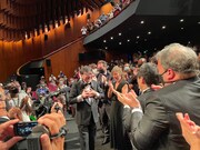 細田守（中央）