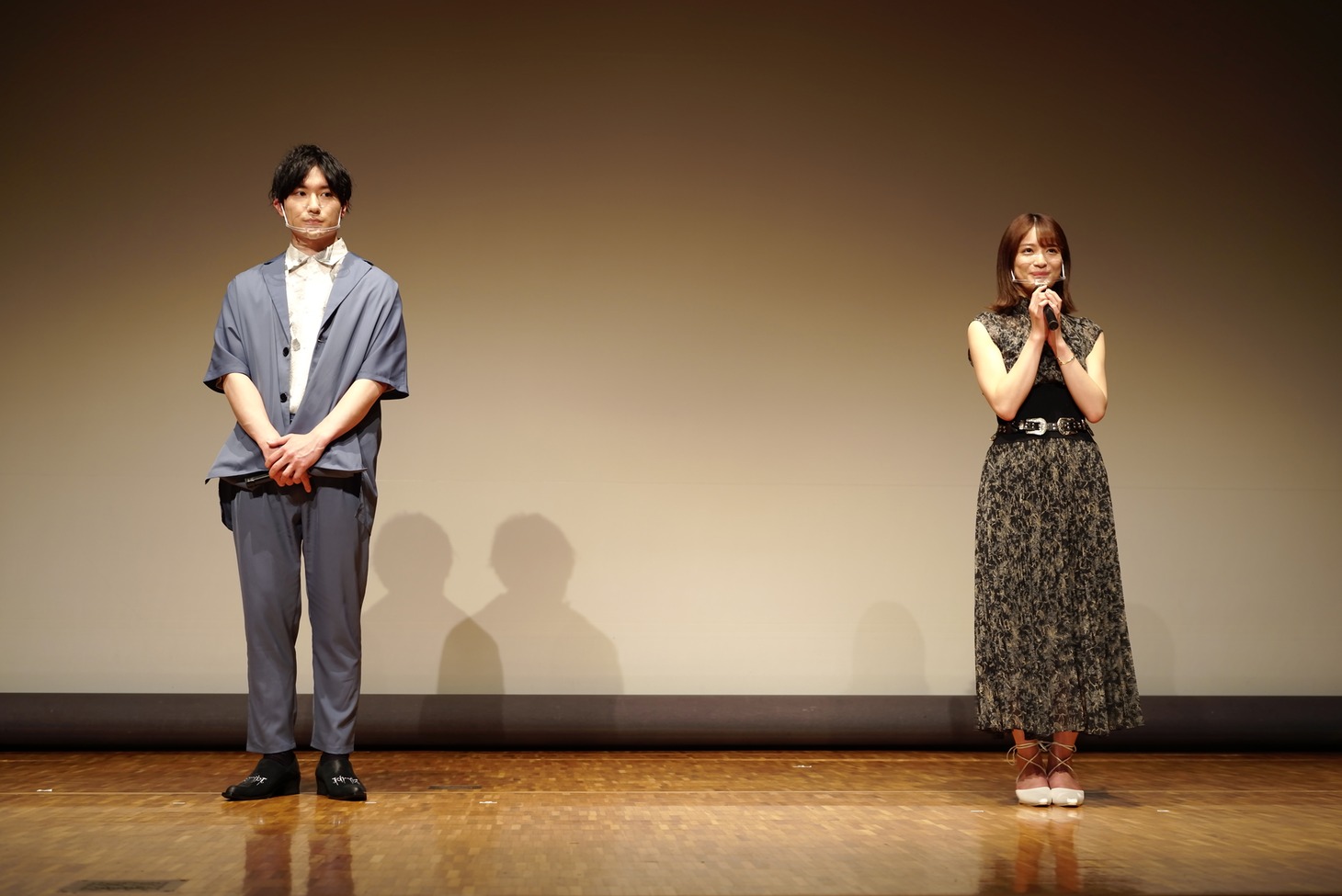 左から日向野祥、織田奈那。