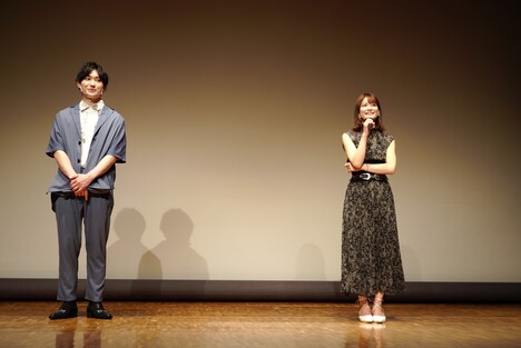 左から日向野祥、織田奈那。