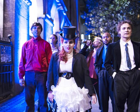 「ビルド・ア・ガール」