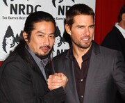 2003年の真田広之（左）とトム・クルーズ（右）。（写真提供：JPI Studios / Avalon / ゼータ イメージ）